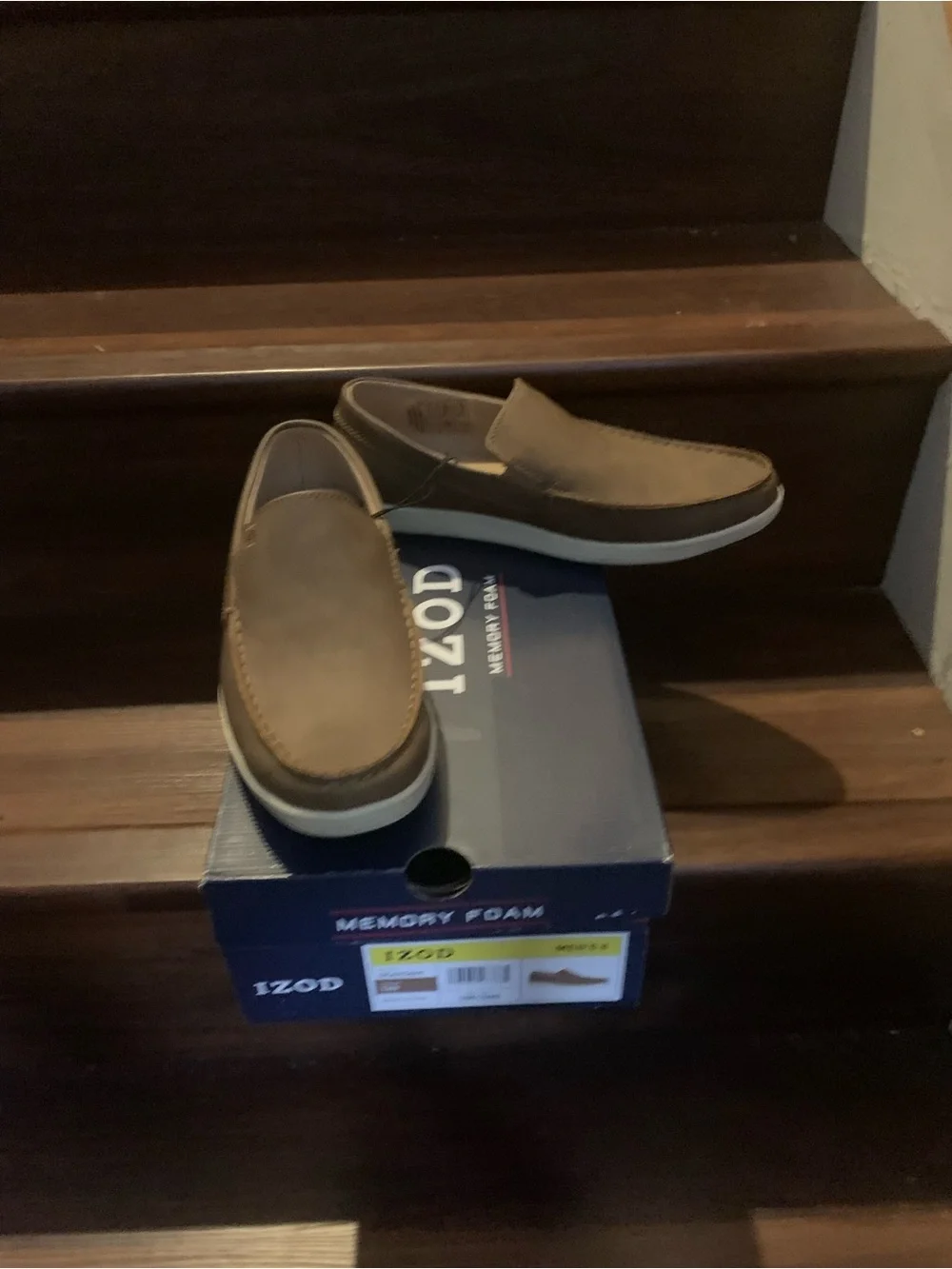 New Izod Men's Slip-On Loafers in Brown Nubuck. Size 8